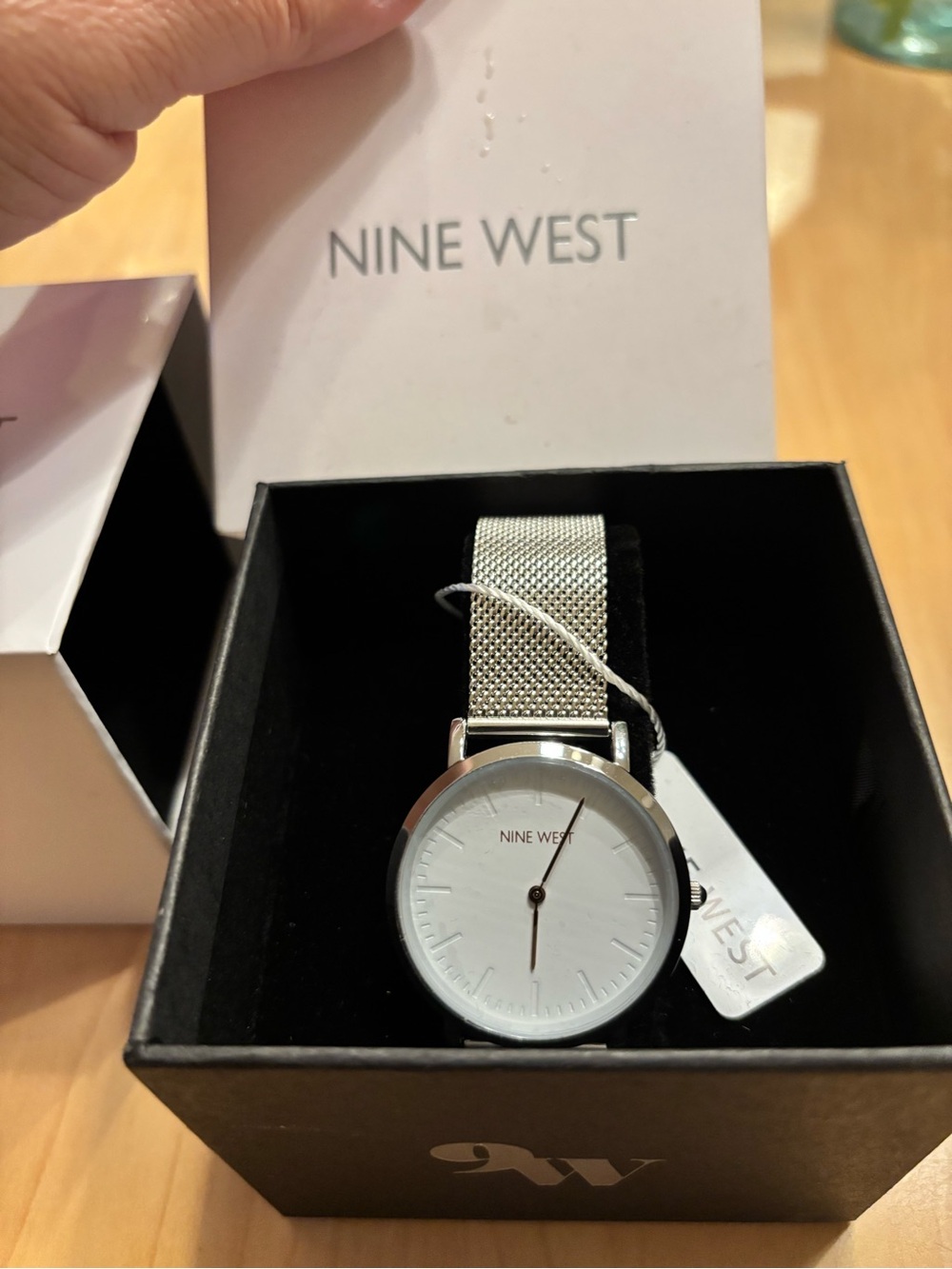 Nine West Women's Quartz Silver-Tone Stainless Steel Mesh Band Watch - Picture 3 of 3